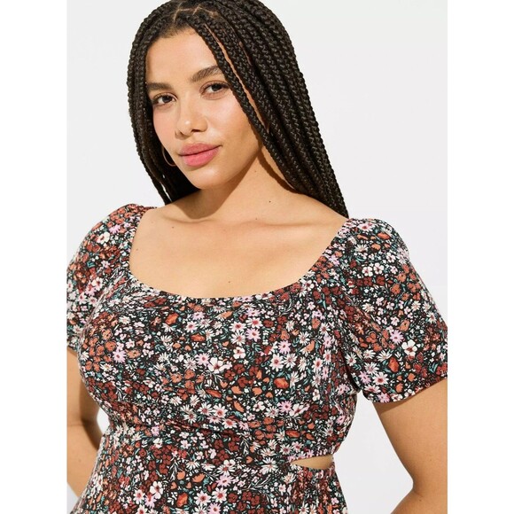 Torrid Sweetheart Peplum Top 2X Ditsy Floral Romantic Boho Waist Cutouts Flirty - Picture 8 of 8